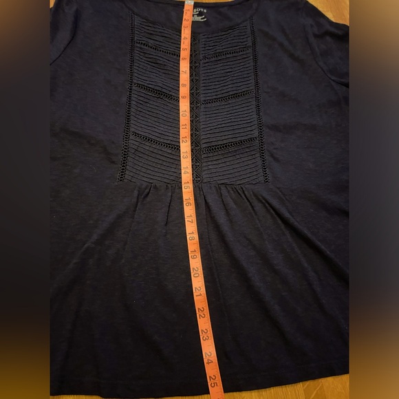 Talbots 2X Navy embroidered & pleated ladder crochet boho top. - Picture 9 of 13